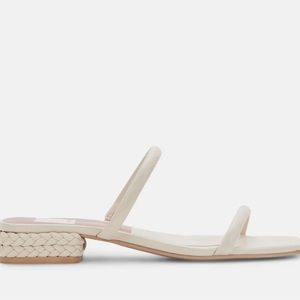 DOLCE VITA - new in box sandals - size 9